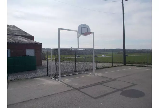 Cage à buts pour établissements scolaires et sportifs
