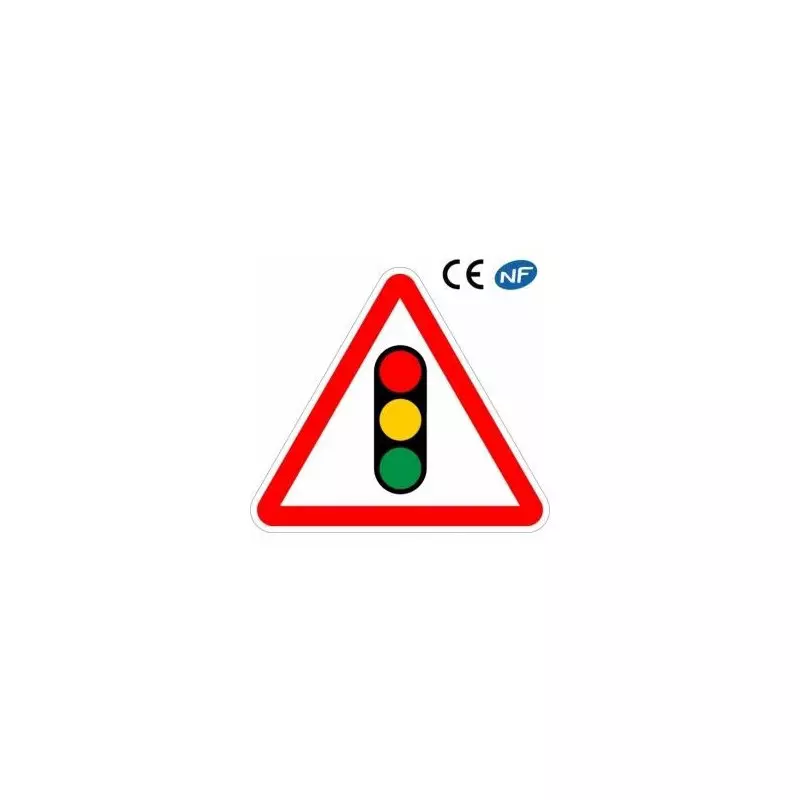 Panneau de route annonçant l'approche d'un feu tricolore A17