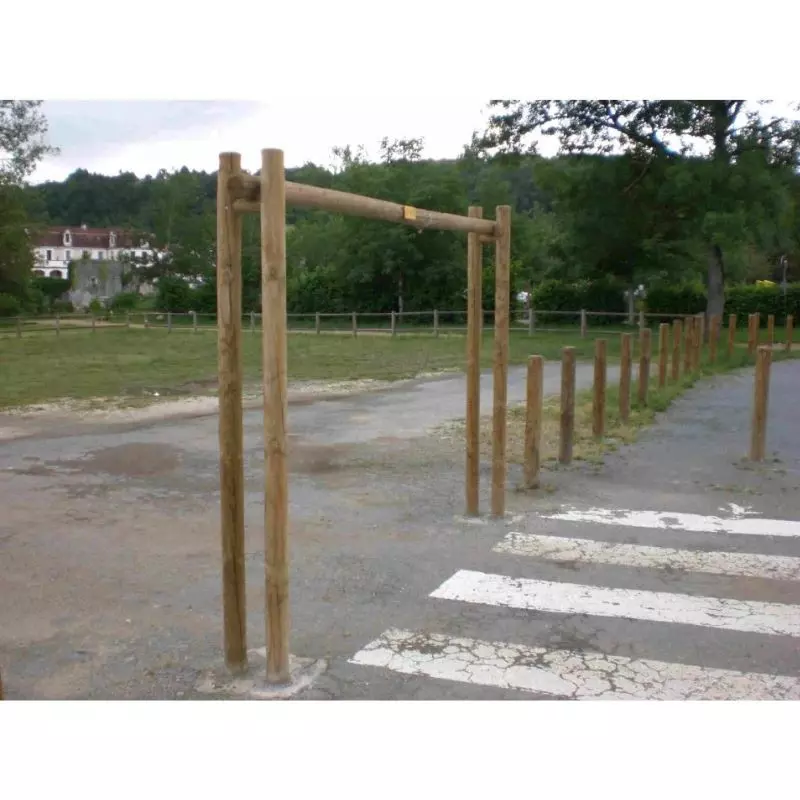 Portique limiteur de hauteur en bois