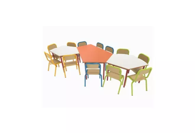 Table d'école maternelle pentagonale