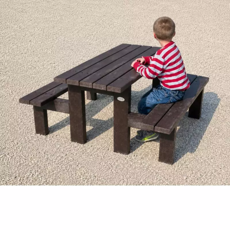 Table pique-nique en plastique recyclé pour enfants