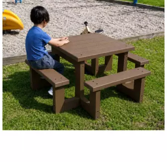 Table pour enfants extérieur en plastique recyclé