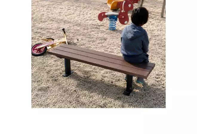 Banquette extérieure pour école en plastique recyclé