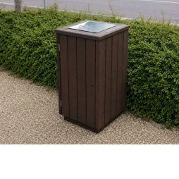 Poubelle en plastique recyclé