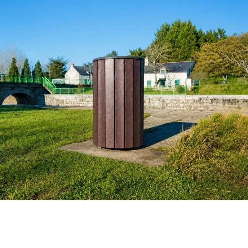Poubelle publique en plastique recyclé