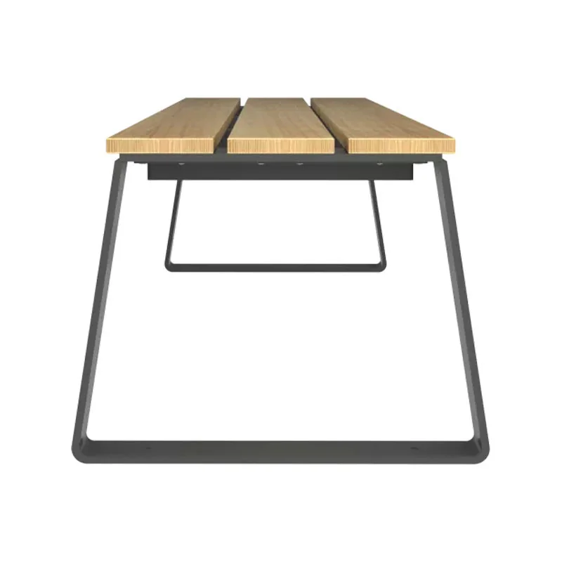 Banquette urbaine en bois et métal vue du piètement