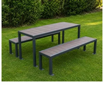 Table extérieure en plastique recyclé