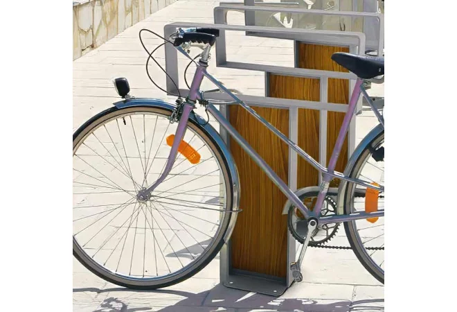Support à vélo rectangle dans une rue avec un vélo