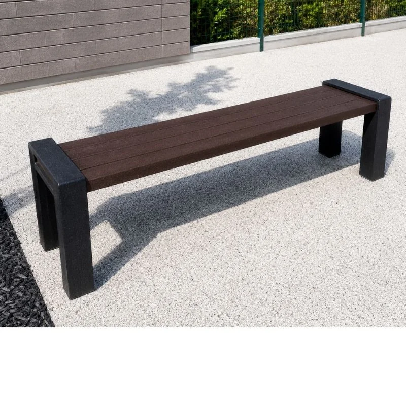 Banquette extérieure en plastique recyclé