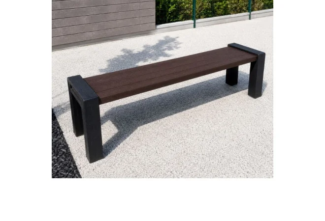 Banquette extérieure en plastique recyclé