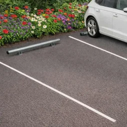 Butée de parking droite diamètre 60mm galvanisé dans un parking