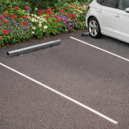 Butée de parking droite diamètre 76 mm galvanisé dans un parking