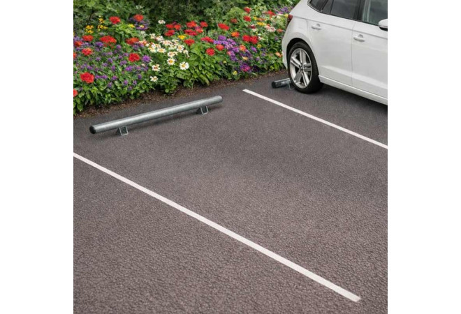 Butée de parking droite diamètre 76 mm galvanisé dans un parking