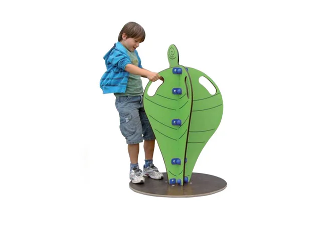 Tourniquet jeux extérieurs avec un enfant