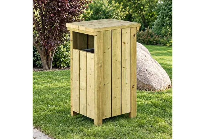 Poubelle rustique en bois Pin du Nord dans un parc