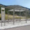 Abris bus Modulo Procity 2.5 mètres sur un trottoir