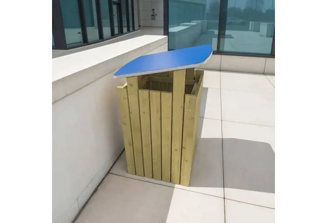 poubelle bois avec toit sur une terrasse