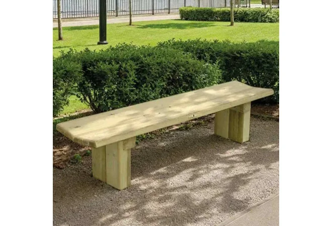 banquette publique en bois dans un parc