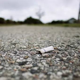 Mégots de cigarettes : récupération et recyclage en mobilier urbain