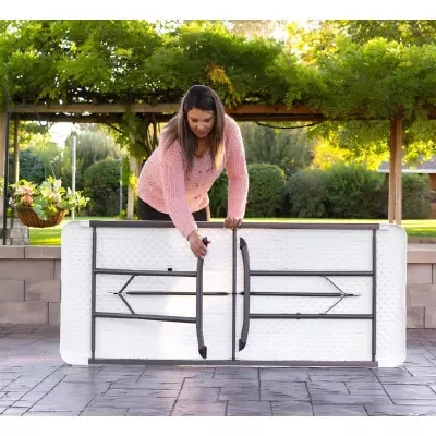 Tables pliantes pour collectivités : un indispensable pour les collectivités
